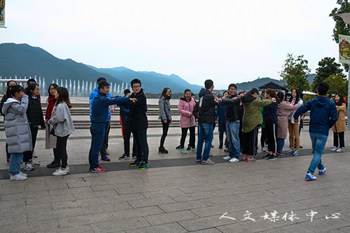 全员加速 伟德bv国际体育学生干部素质拓展进行时