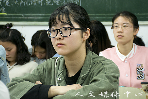 伟德bv国际体育举行赴台学生经验交流会