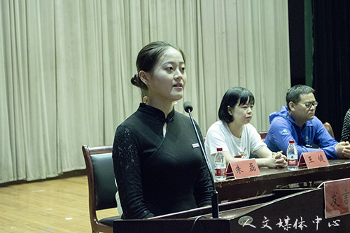 以梦为马 诗酒趁年华 伟德bv国际体育举行2018级学生开学典礼