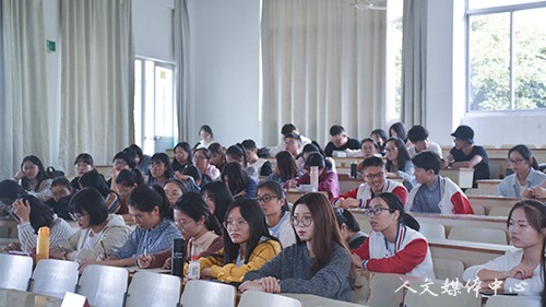 伟德bv国际体育举行2018年校运动会伟德bv国际体育学生代表团出征仪式