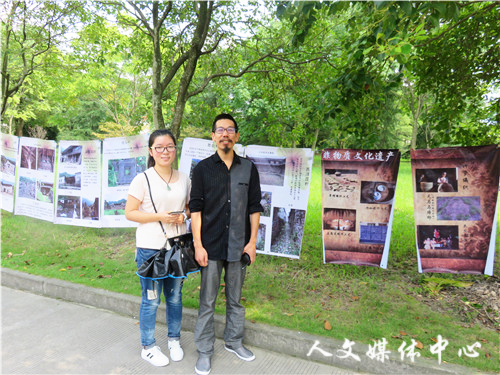 伟德bv国际体育举办暑期古村落调查摄影展