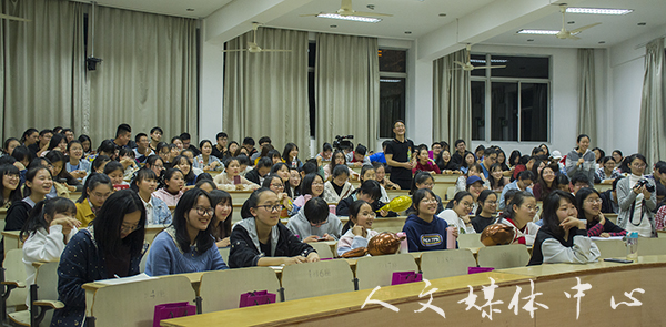 轻狂岁月，不负年华——伟德bv国际体育举行《青春后驱动》电影见面会