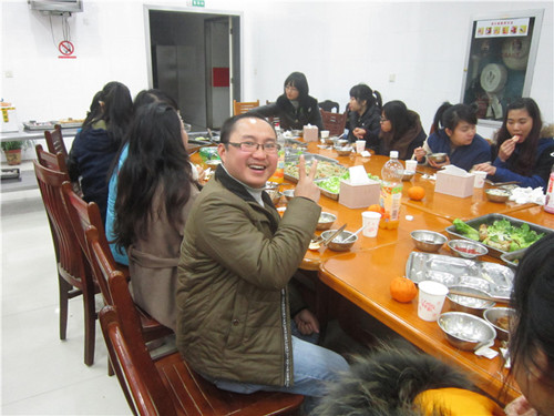 伟德bv国际体育举办留学生跨年晚宴