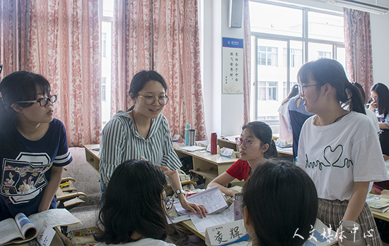 伟德bv国际体育开展中学名师进课堂活动