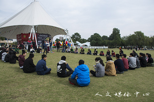 全员加速 伟德bv国际体育学生干部素质拓展进行时